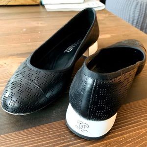 CHANEL Authentic Shoes, RARE ~ Size 38, Like New